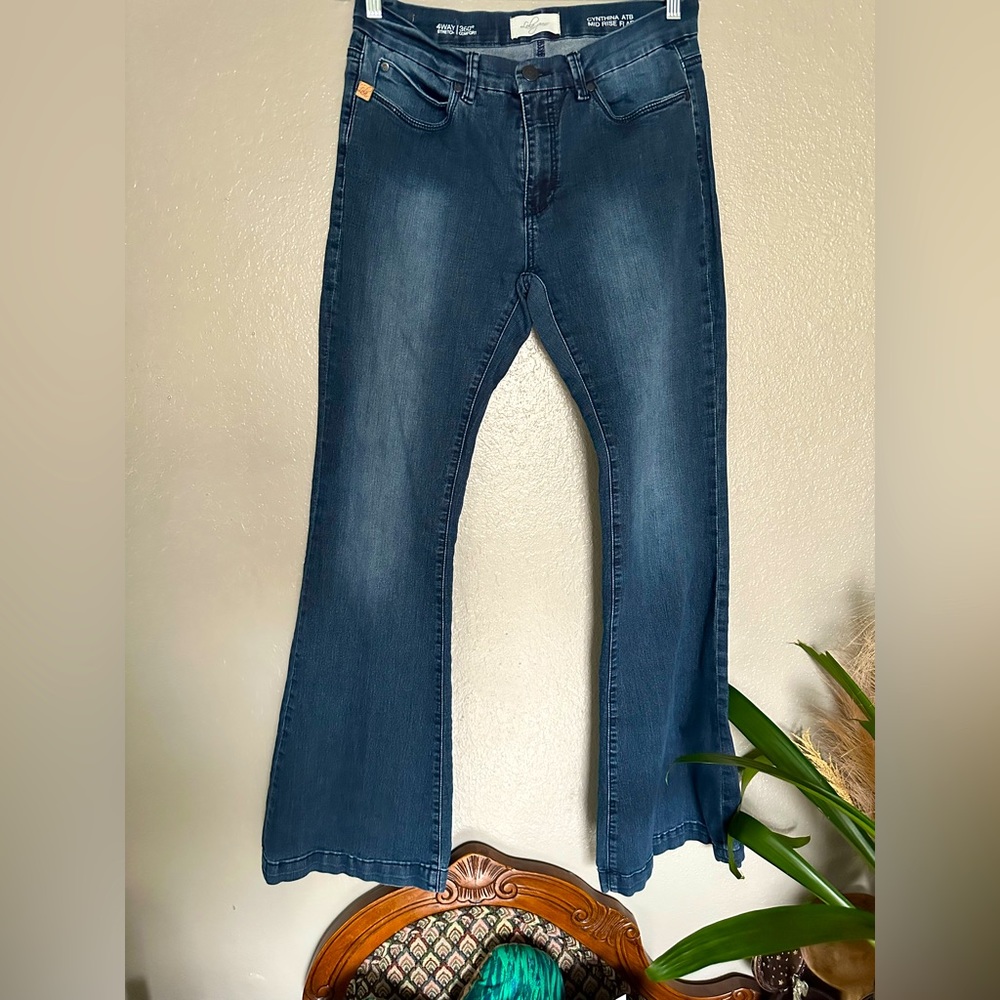 Wm’s sz10 Lola Jeans Wide Flare Bell Bottom Pants